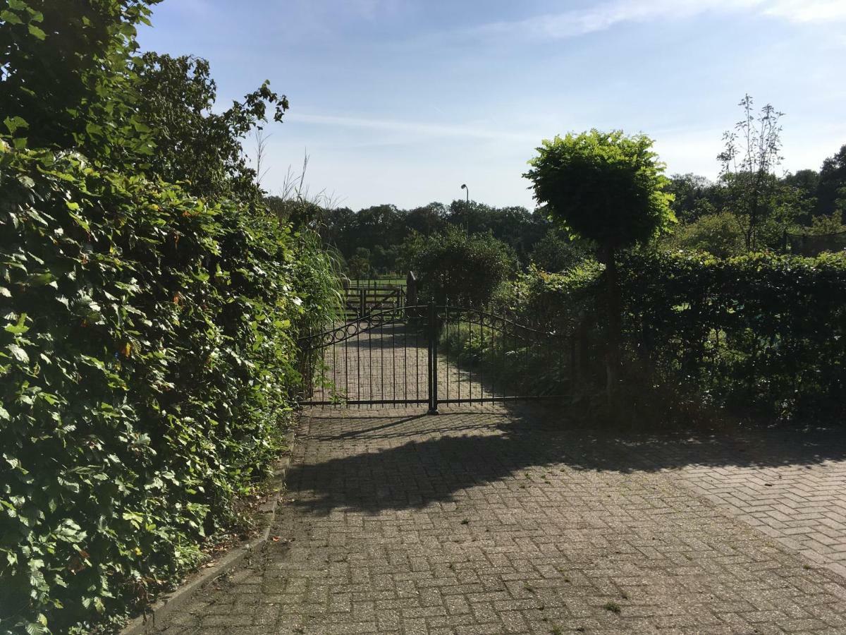 Op Hoog Baarlo Appartement Hoenderloo Buitenkant foto